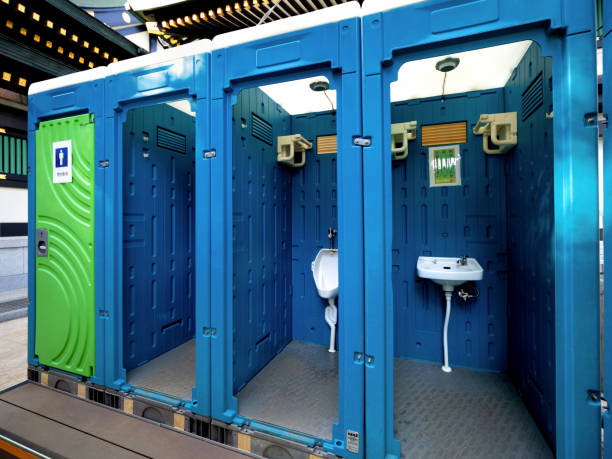Best Portable restroom trailer rental  in Lincoln Center, KS